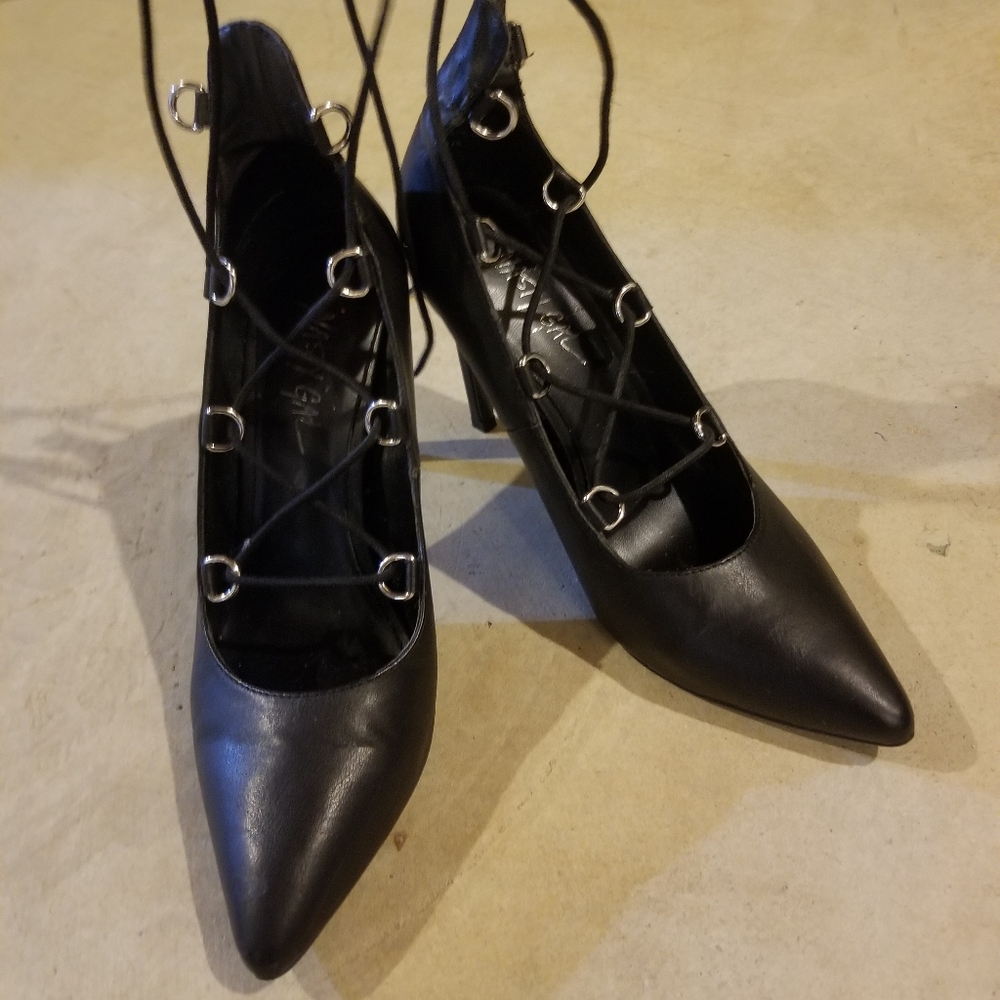 Pointy toe heels